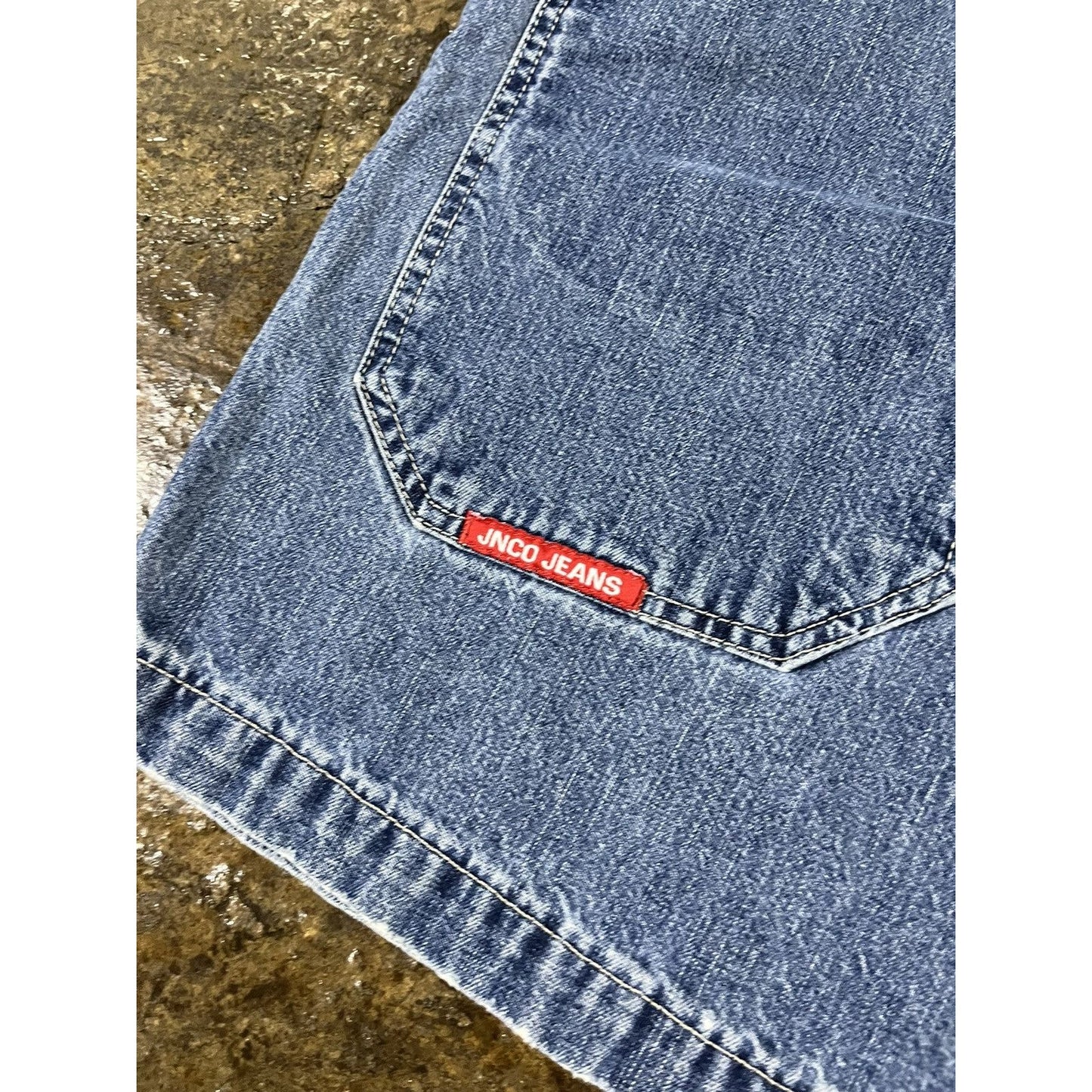 Vintage Y2K JNCO Embroidered Dragon Denim Shorts (28)