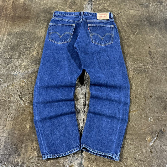 Vintage Y2K Levi's 505 Essential Skater Jeans (32)