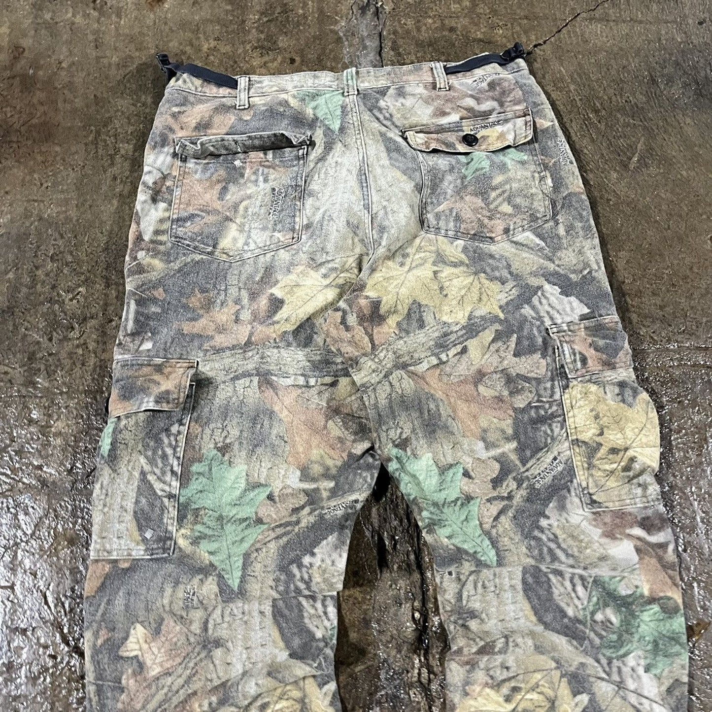 Vintage Y2K Camo Realtree Style Cargo Pants