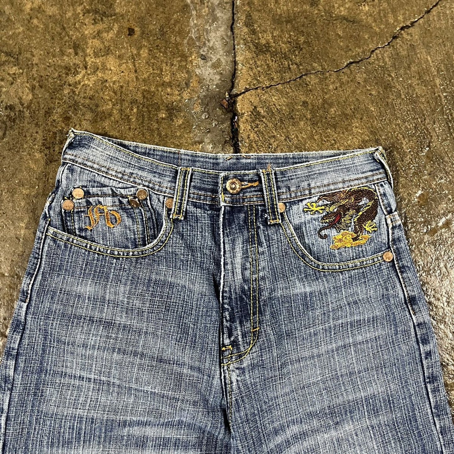 Vintage Y2K FUBU Embroidered Dragon Baggy Jeans (28)