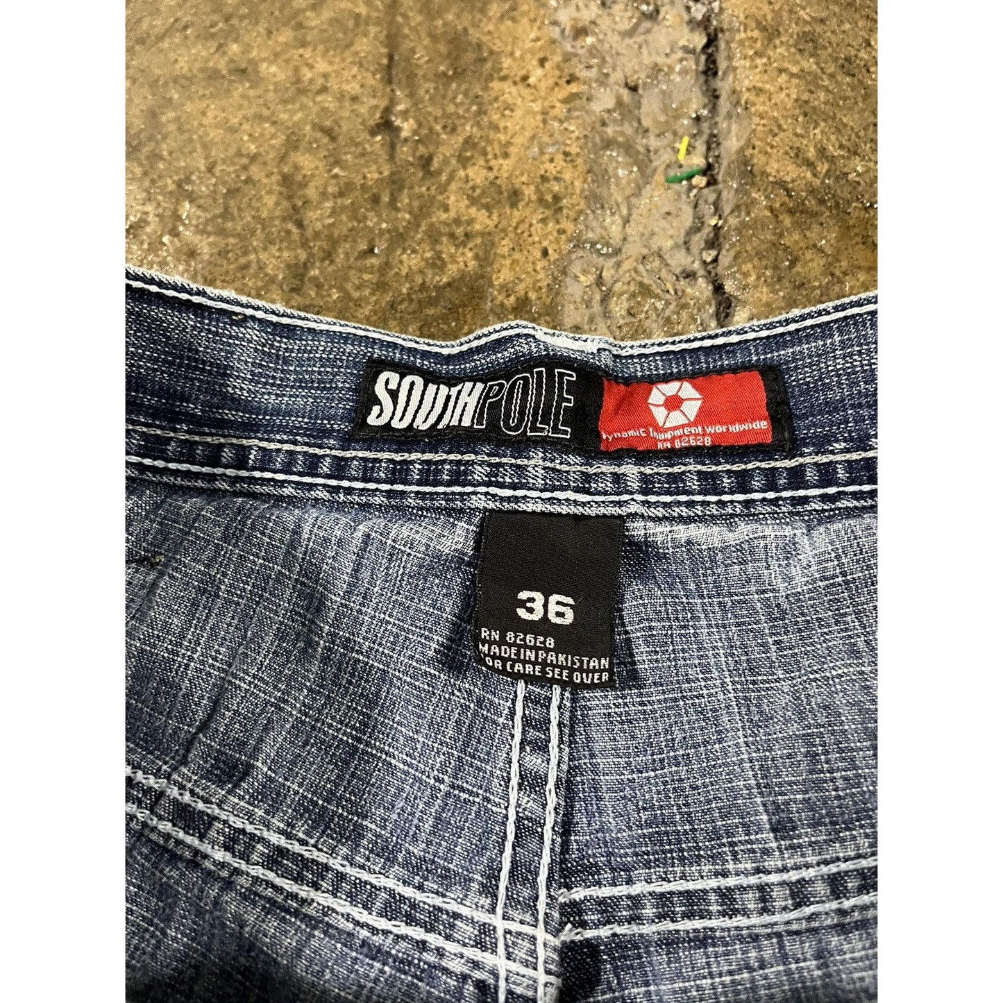 Vintage Y2K Faded Southpole Baggy Denim Shorts (36)