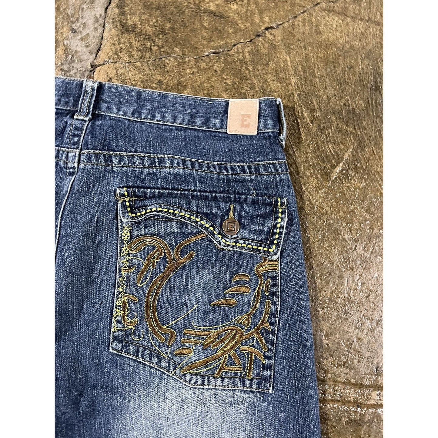 Vintage Y2K Baggy Embroidered  Denim Shorts JNCO Style (36)