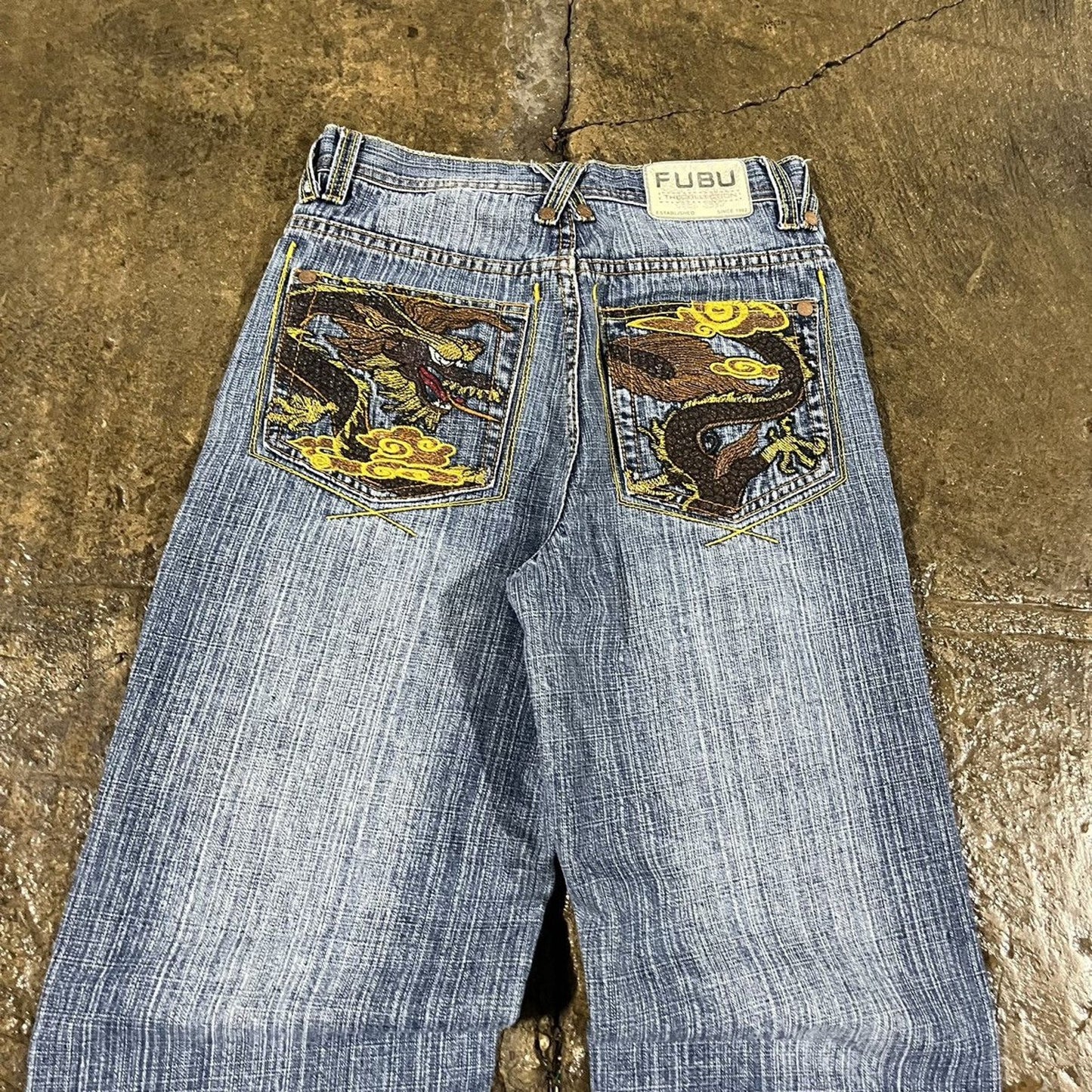 Vintage Y2K FUBU Embroidered Dragon Baggy Jeans (28)