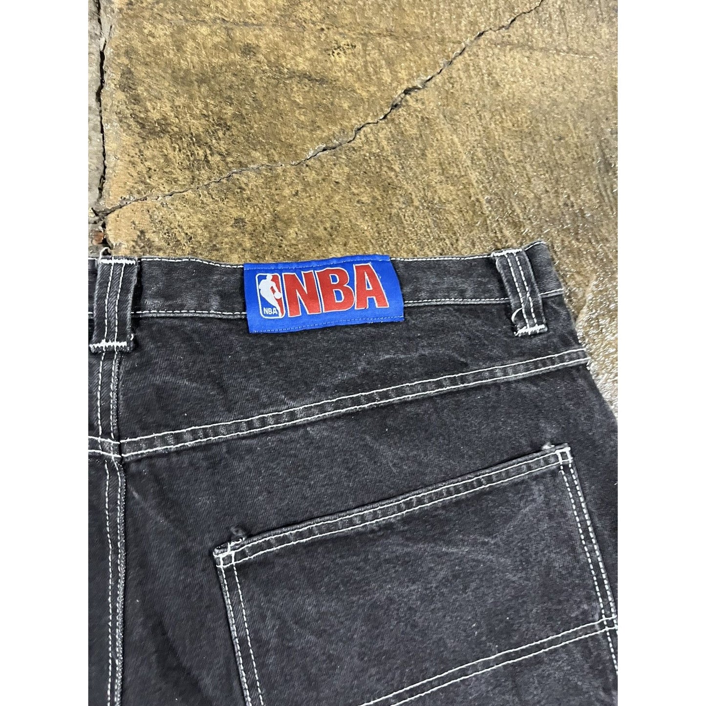 Vintage Y2K NBA Embroidered Baggy Denim Shorts JNCO Style (42)