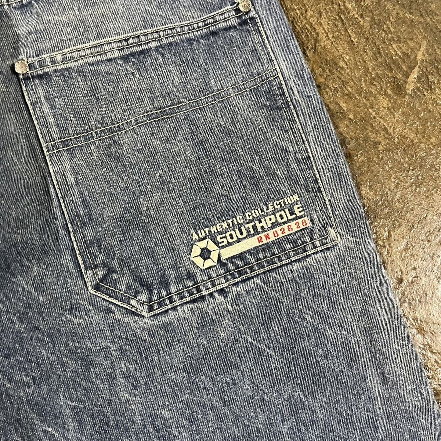 Vintage Y2K Southpole Embroidered Baggy Wide Leg Jeans (32)