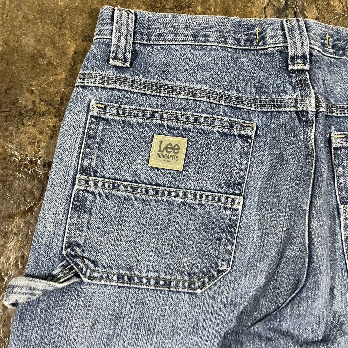 Vintage Distressed Lee Workwear Carpenter Jeans (32)