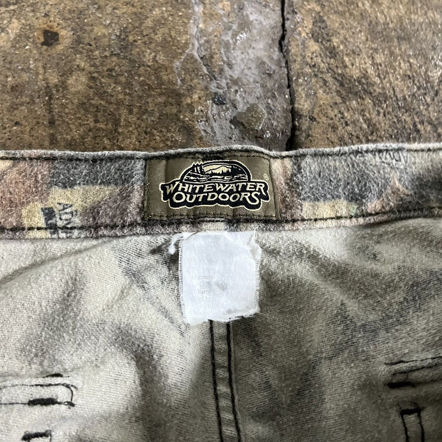 Vintage Y2K Camo Realtree Style Cargo Pants