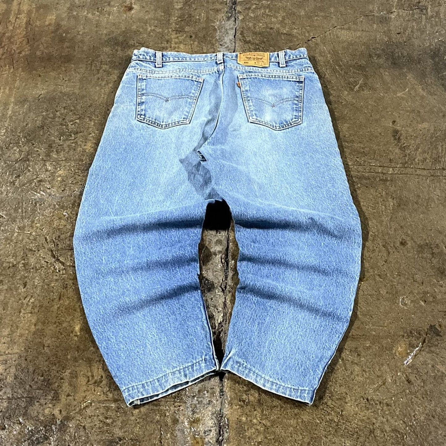 Vintage 90s Levi's 550 Faded Orange Tab Jeans (36)