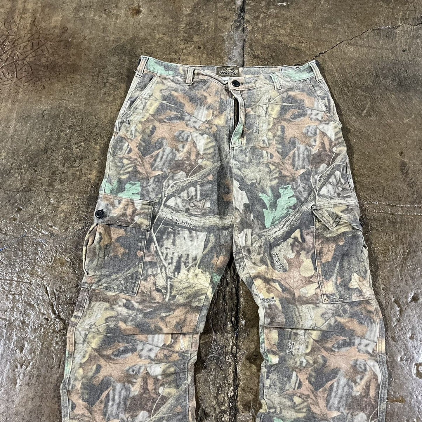 Vintage Y2K Camo Realtree Style Cargo Pants