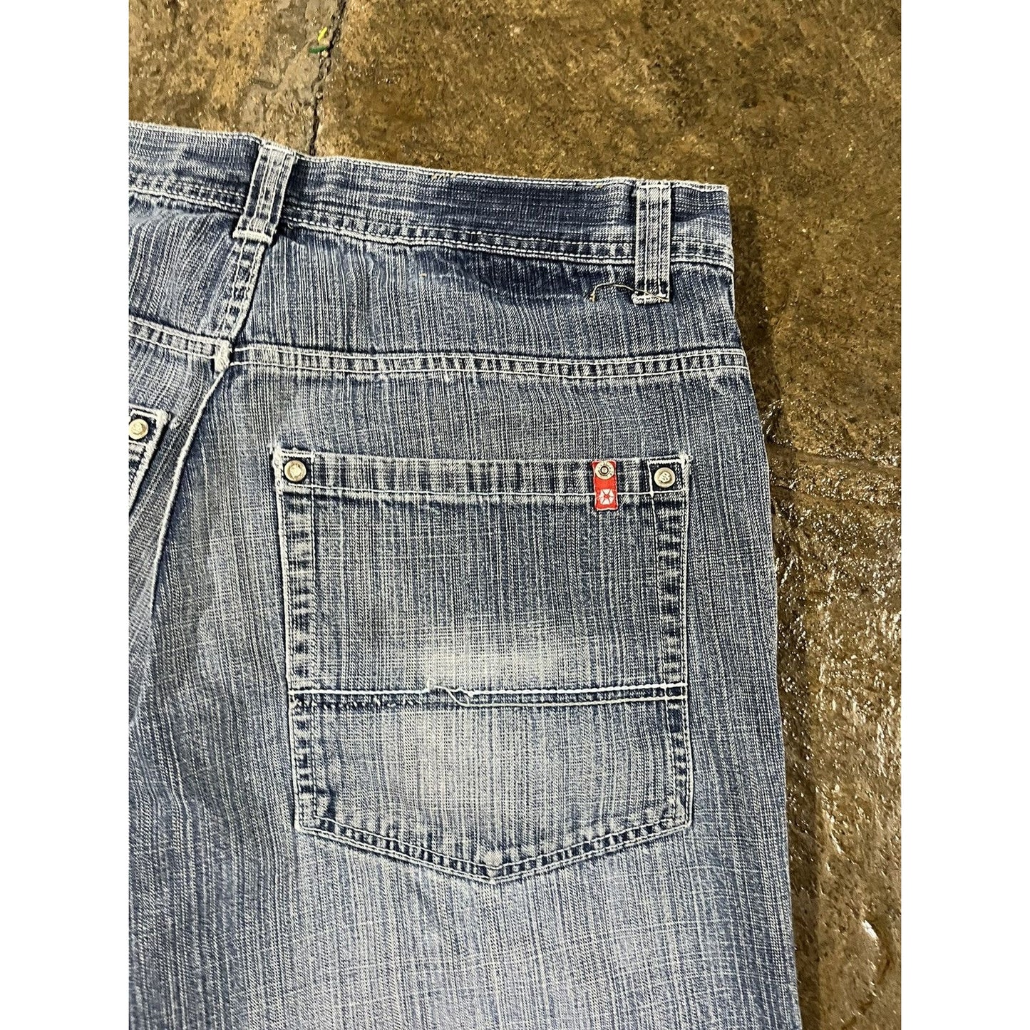 Vintage Y2K Faded Southpole Baggy Denim Shorts (36)