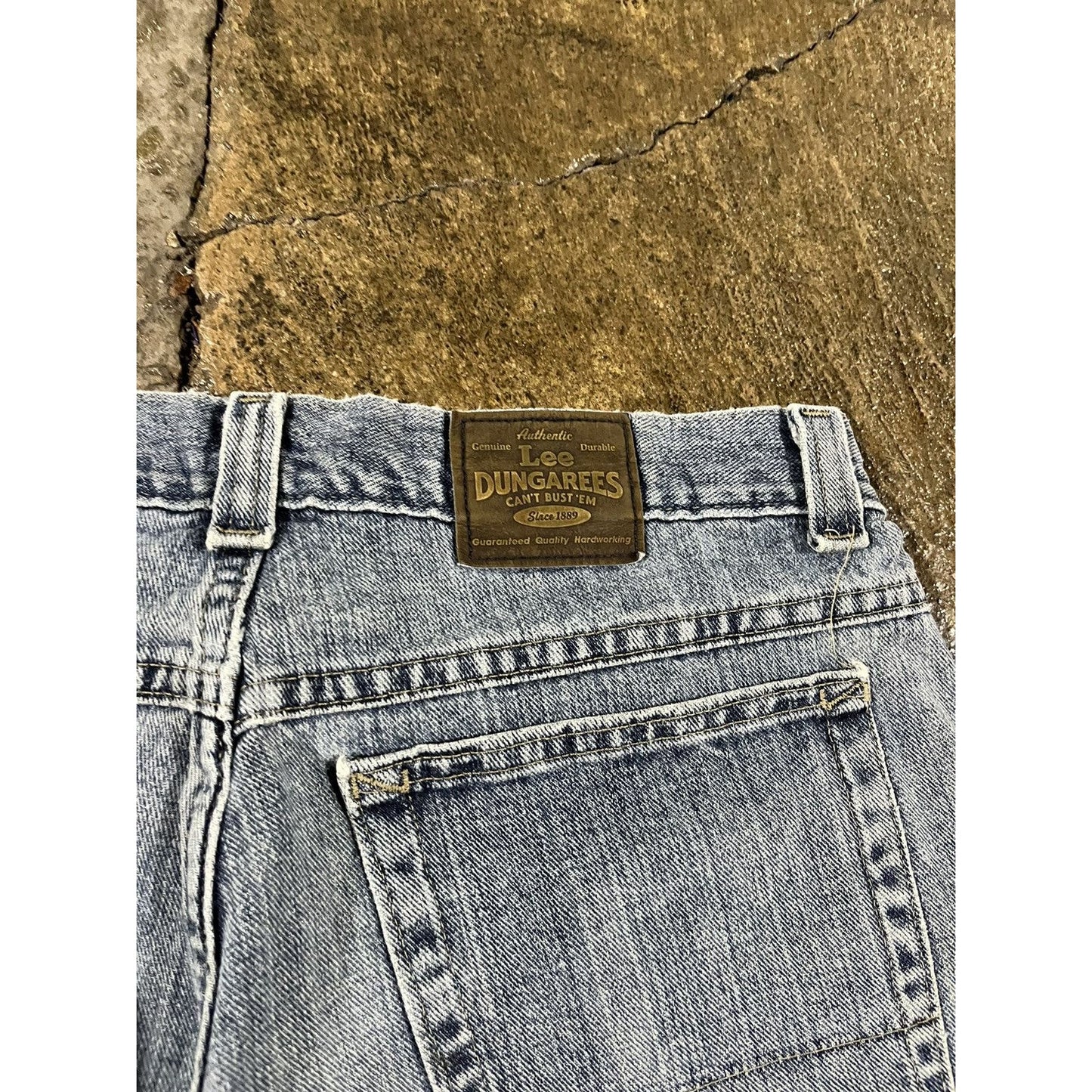 Vintage Y2K Lee Baggy Workwear Utility Denim Shorts (32)