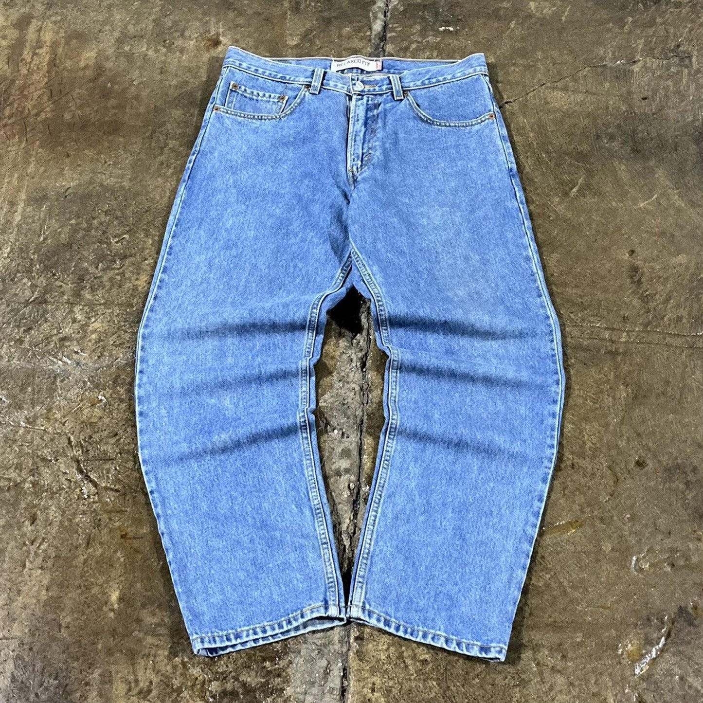 Vintage Y2K Levi's 550 Faded Essential Jeans (33)