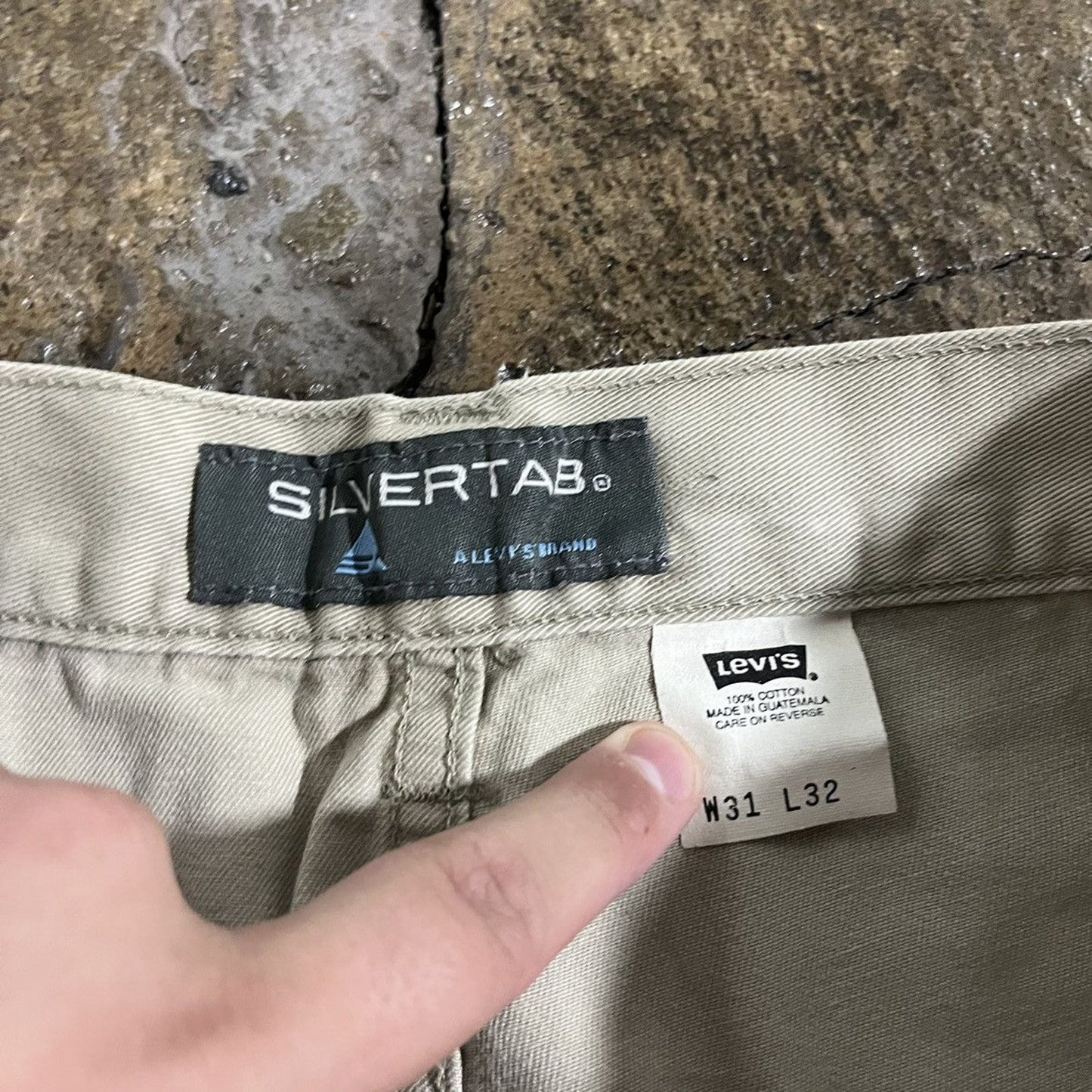 Vintage Y2K Levi's SilverTab Baggy Cargo Pants (31)