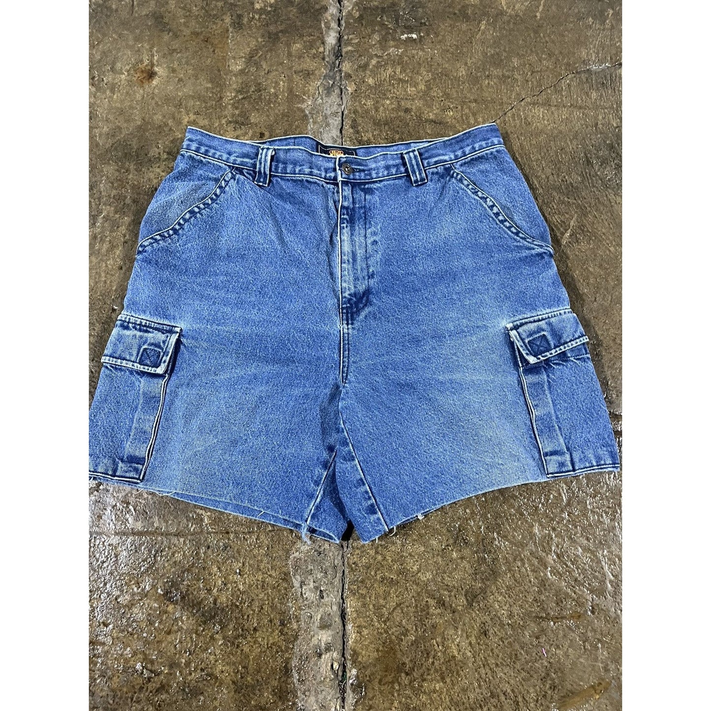 Vintage Y2K Route 66 Carpenter Utility Denim Shorts (34)