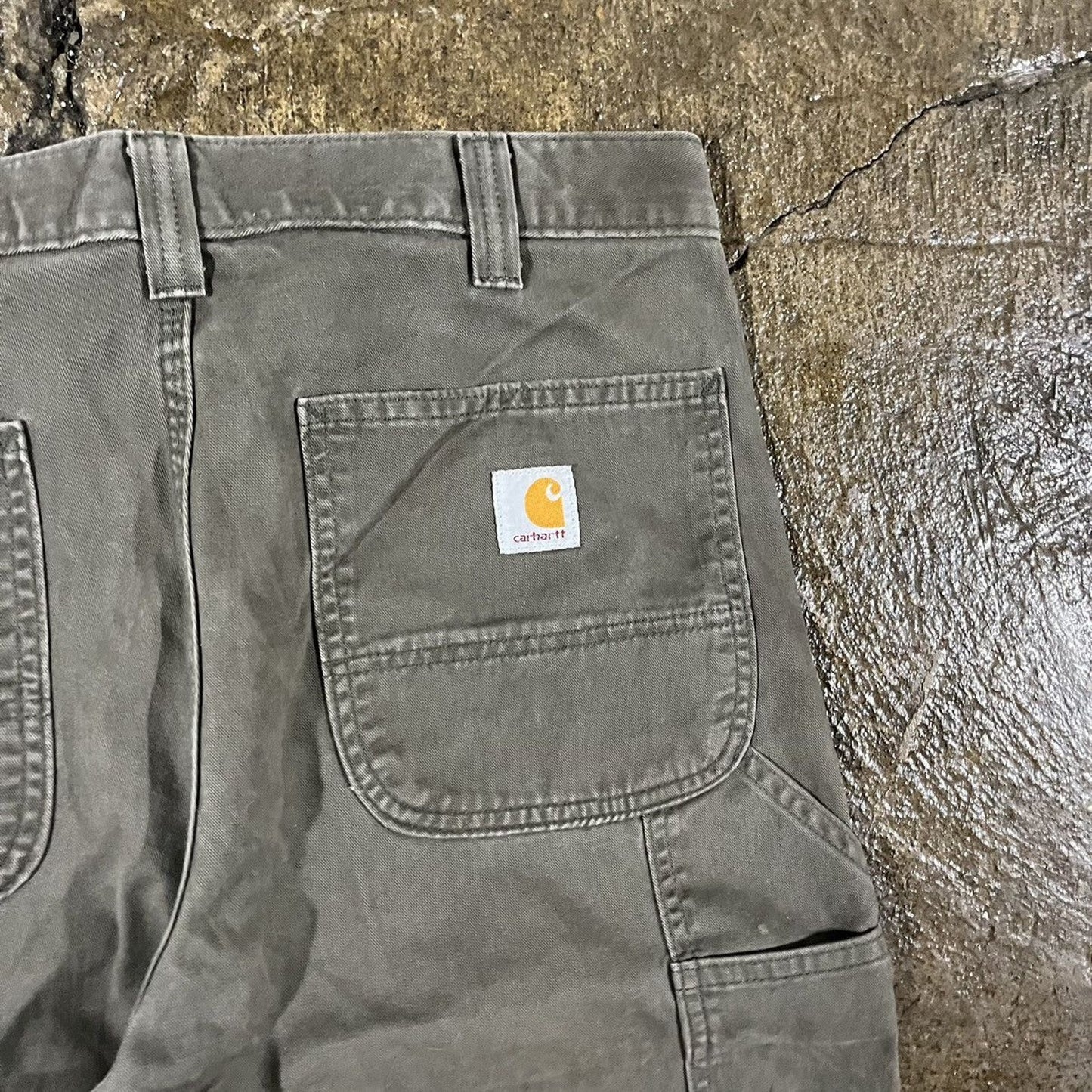 Vintage Y2K Carhartt Carpenter Workwear Pants (34)