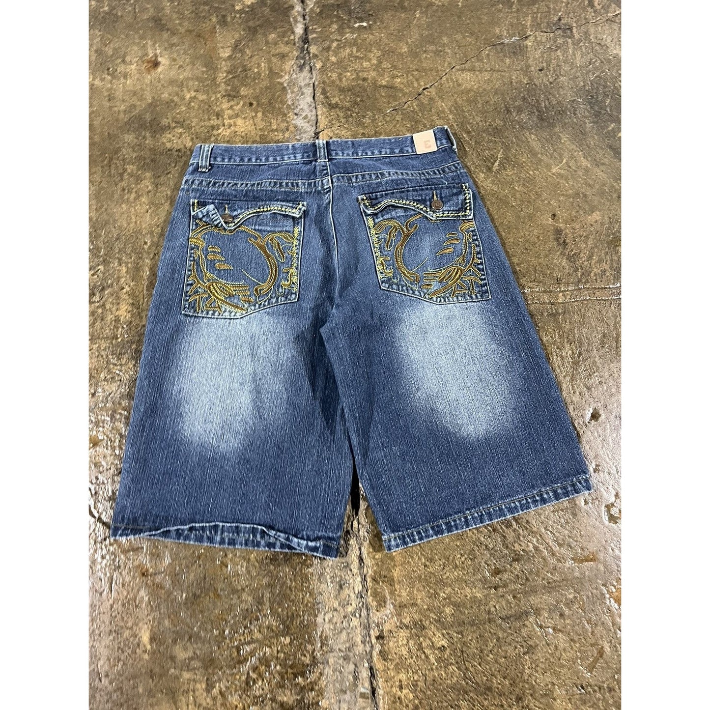 Vintage Y2K Baggy Embroidered  Denim Shorts JNCO Style (36)